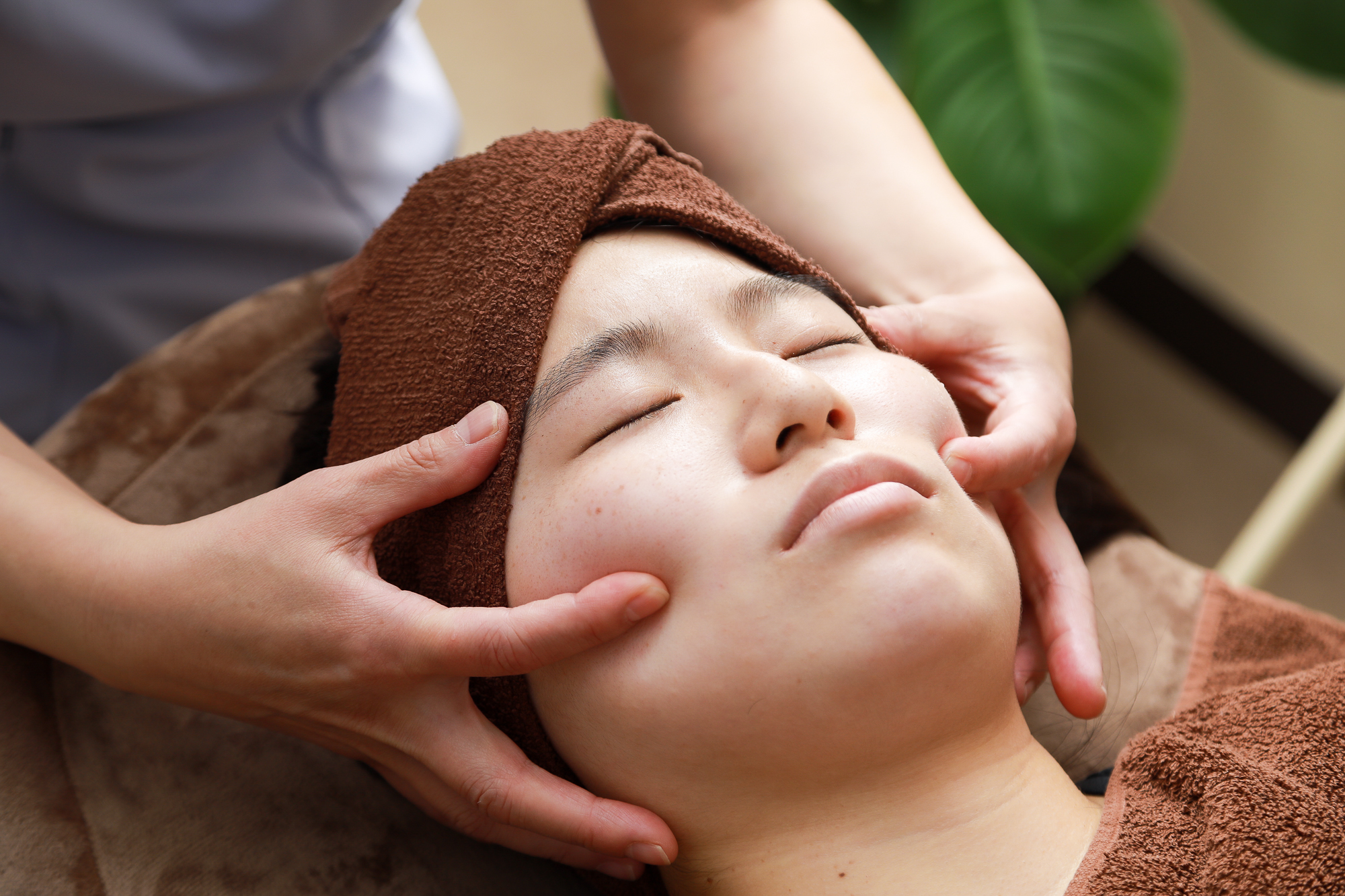 ヘッドリフレ整体の施術風景